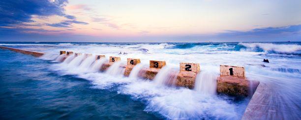 Merewether Ocean Baths Merewether Ocean Baths, NSW Australia (Panorama)