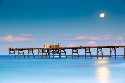 Catherine Hill Bay Moonrise over Catherine Hill Bay, NSW Australia